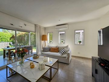 VENTA DE CASA EN Malvinas Argentinas