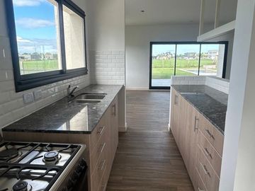 VENTA DE CASA EN Pilar