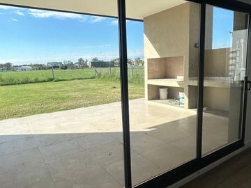 VENTA DE CASA EN Pilar