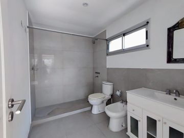 VENTA DE CASA EN Malvinas Argentinas