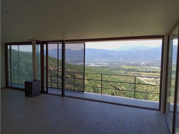 Moderna Casa en Olmué