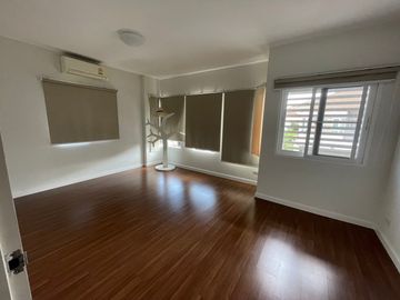 3 Bedroom House for sale at Saransiri Prachauthit-Suksawat