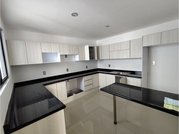 Se vende casa nueva en Explanada Sur, Pachuca de Soto, Hgo.