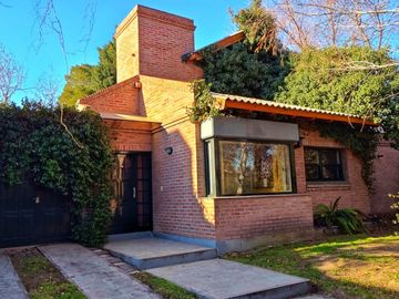 CASA EN VENTA - 3 DORMITORIOS - BARRIO RINCON CLUB DE CAMPO