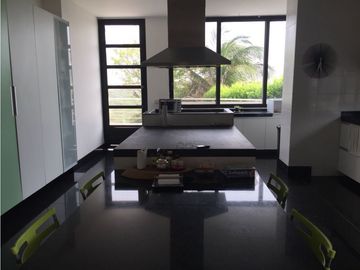 SE VENDE CASA DE LUJO EN LAGOS DEL  CAUJARAL