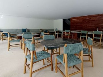 ELEGANTE ESTUDIO MODERNO CON BALCÓN