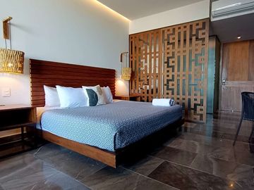 ELEGANTE ESTUDIO MODERNO CON BALCÓN