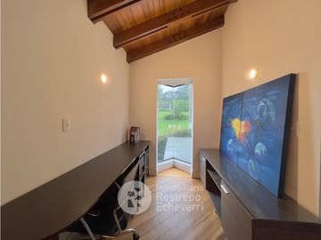 Casa esquinera en conjunto en arriendo, barrio El Trébol, Manizales