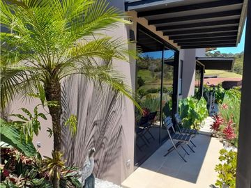 VENTA DE EXCLUSIVA CASA CAMPESTRE EN LLANO GRANDE
