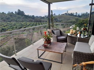 VENTA DE EXCLUSIVA CASA CAMPESTRE EN LLANO GRANDE