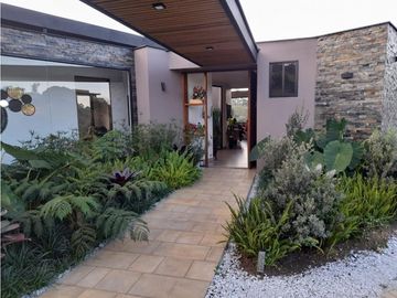 VENTA DE EXCLUSIVA CASA CAMPESTRE EN LLANO GRANDE