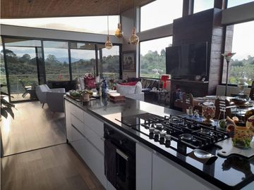 VENTA DE EXCLUSIVA CASA CAMPESTRE EN LLANO GRANDE