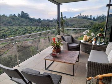 VENTA DE EXCLUSIVA CASA CAMPESTRE EN LLANO GRANDE