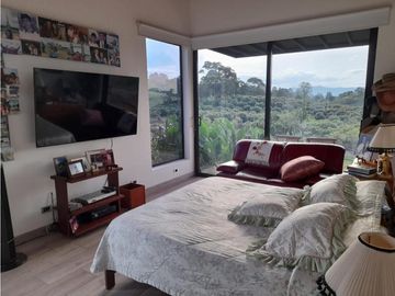 VENTA DE EXCLUSIVA CASA CAMPESTRE EN LLANO GRANDE