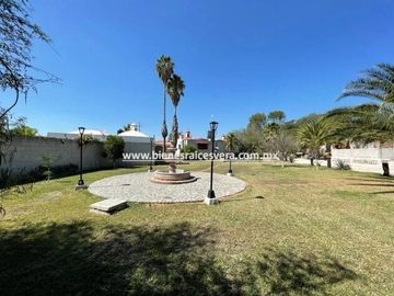 CASA EN VENTA EN TEQUISQUIAPAN. Elsy