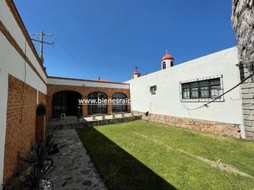 CASA EN VENTA EN TEQUISQUIAPAN. Elsy