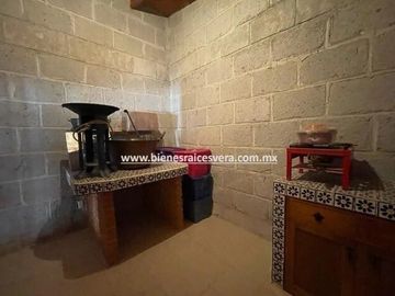 CASA EN VENTA EN TEQUISQUIAPAN. Elsy