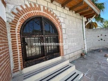 CASA EN VENTA EN TEQUISQUIAPAN. Elsy