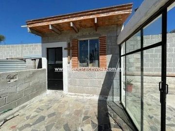 CASA EN VENTA EN TEQUISQUIAPAN. Elsy
