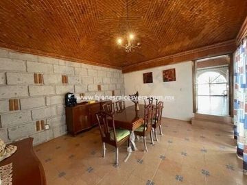 CASA EN VENTA EN TEQUISQUIAPAN. Elsy