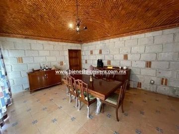 CASA EN VENTA EN TEQUISQUIAPAN. Elsy