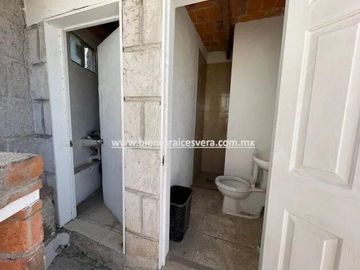 CASA EN VENTA EN TEQUISQUIAPAN. Elsy