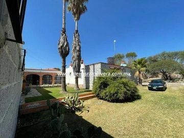 CASA EN VENTA EN TEQUISQUIAPAN. Elsy
