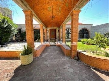 CASA EN VENTA EN TEQUISQUIAPAN. Elsy