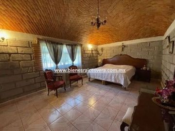 CASA EN VENTA EN TEQUISQUIAPAN. Elsy