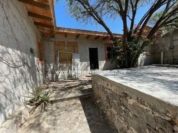 CASA EN VENTA EN TEQUISQUIAPAN. Elsy