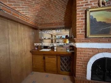 CASA EN VENTA EN TEQUISQUIAPAN. Elsy