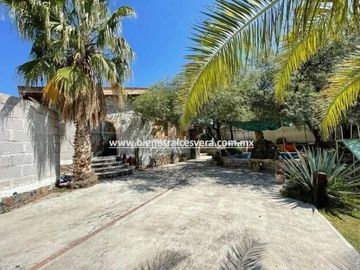 CASA EN VENTA EN TEQUISQUIAPAN. Elsy