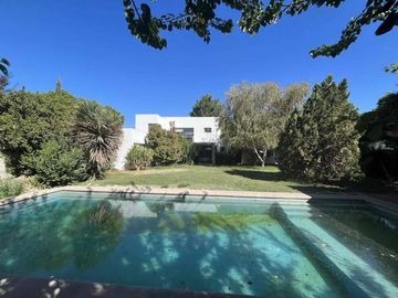 SE VENDE CASA - CONDOMINIO EL GOLF RINCONADA