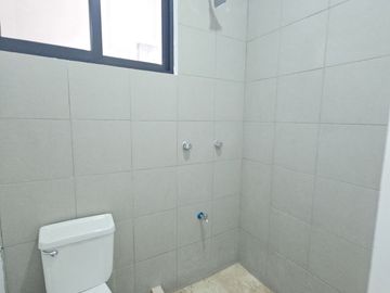 Casa en Venta con 4 Recámaras y Alberca en Mérida