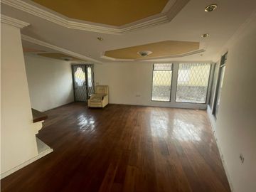 Casa Comercial en venta en Puertas del Sol