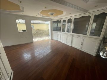 Casa Comercial en venta en Puertas del Sol