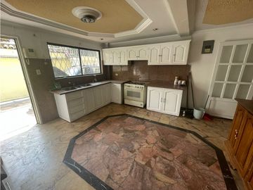 Casa Comercial en venta en Puertas del Sol