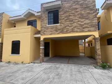Casa en Venta en Fracc. Las Villas, Tampico Tamaulipas.