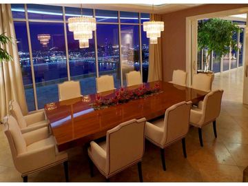 VENTA DE PENHOUSE FULL AMUEBLADO EN EN EL PH THE POINT 890m2
