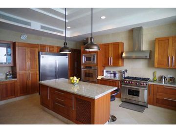 VENTA DE PENHOUSE FULL AMUEBLADO EN EN EL PH THE POINT 890m2