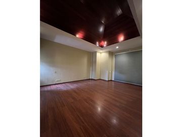 VENTA CASA 2 PISOS EN LOMA ALEGRE ALTOS DEL GOLF