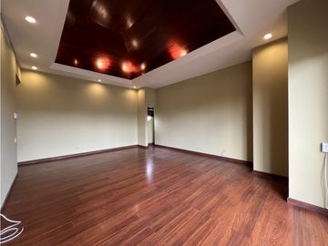 VENTA CASA 2 PISOS EN LOMA ALEGRE ALTOS DEL GOLF