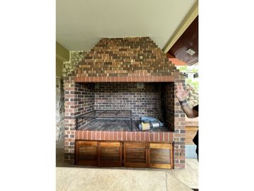 VENTA CASA 2 PISOS EN LOMA ALEGRE ALTOS DEL GOLF