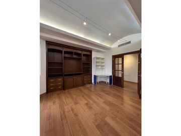 VENTA CASA 2 PISOS EN LOMA ALEGRE ALTOS DEL GOLF