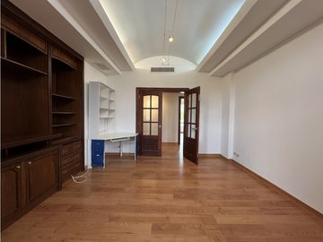 VENTA CASA 2 PISOS EN LOMA ALEGRE ALTOS DEL GOLF