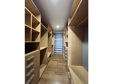 VENTA CASA 2 PISOS EN LOMA ALEGRE ALTOS DEL GOLF
