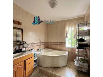 VENTA DE CASA EN URBANIZACIÓN LA PERLA