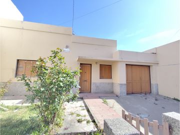 Casa en venta Pueblo Nuevo Avenida Colon 2032 restaurar