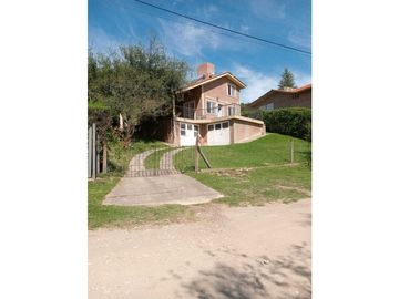 casa de 3 dormitorios en cuesta blanca con vista