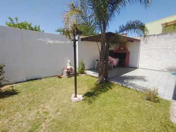 Chalet en venta en Castelar Sur